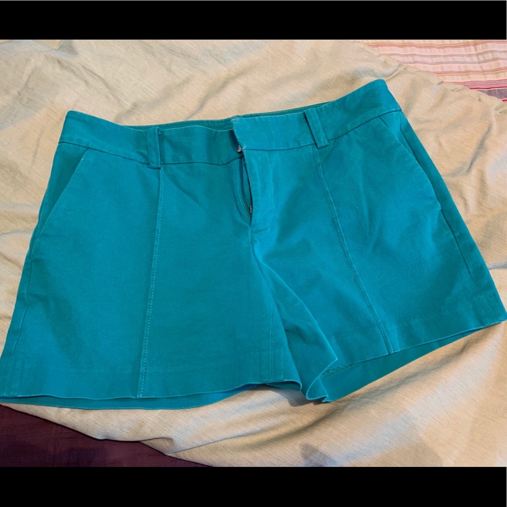 Size 8 Lilly Pulitzer Natalia shorts